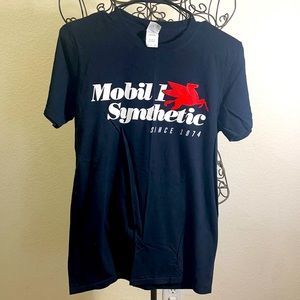 MENS MOBIL 1 SYNTHETIC TEE